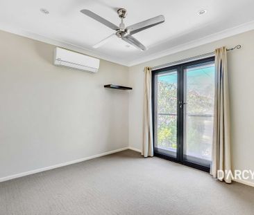 24 CANBERRA DR - Photo 4