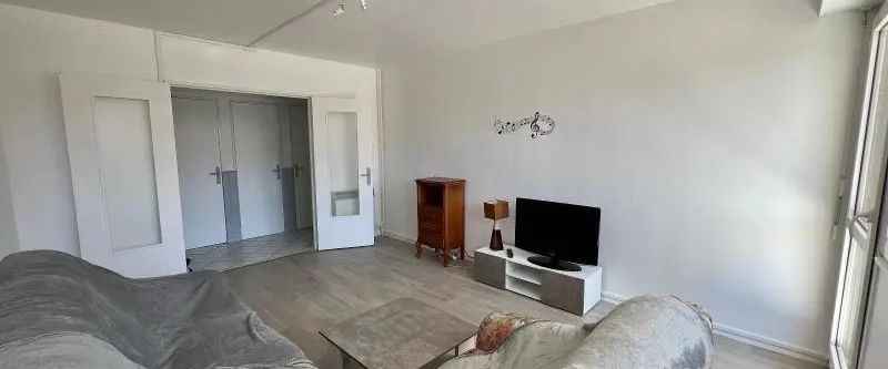 Appartement à louer 4 pièces 75.55m² - Photo 1