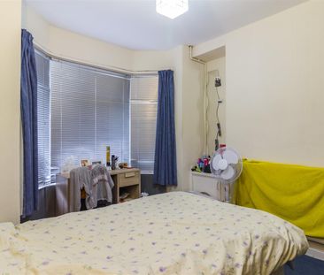 House - Terraced For Rent Kingsland Terrace, Pontypridd - Photo 4