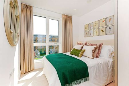 A luxury 2 bed apartment situated beside the River Thames. - Photo 4