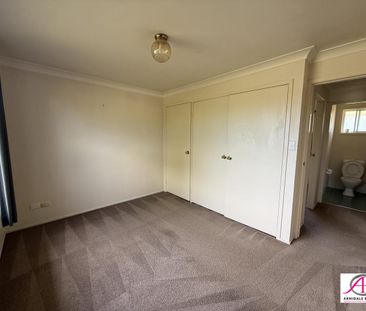 33 Centennial Close, Armidale, NSW 2350 - Photo 2
