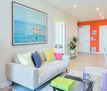 Westfield Avenue, Stratford, E20 - Photo 2