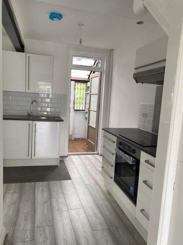 The Gardens, Southwick - Photo 5