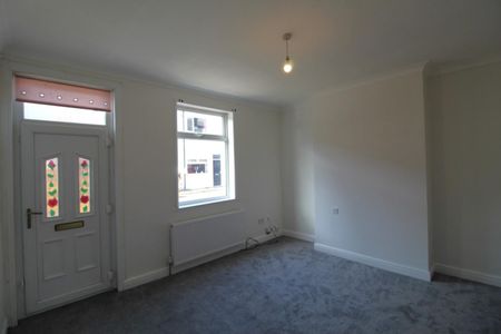 Smawthorne Avenue, Castleford - Photo 4