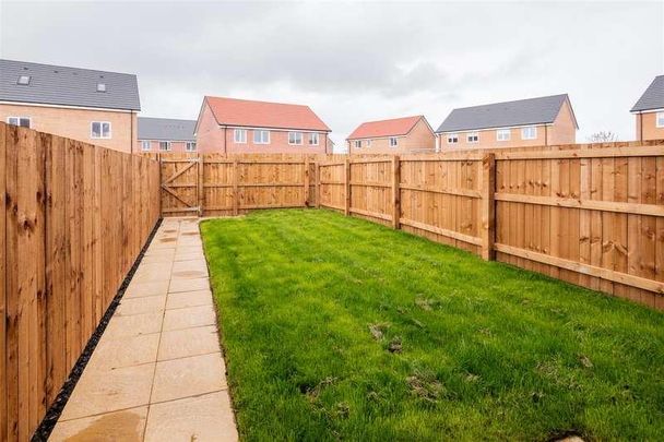 Bridges Close, Ferriby Fields, Grimsby - Photo 1