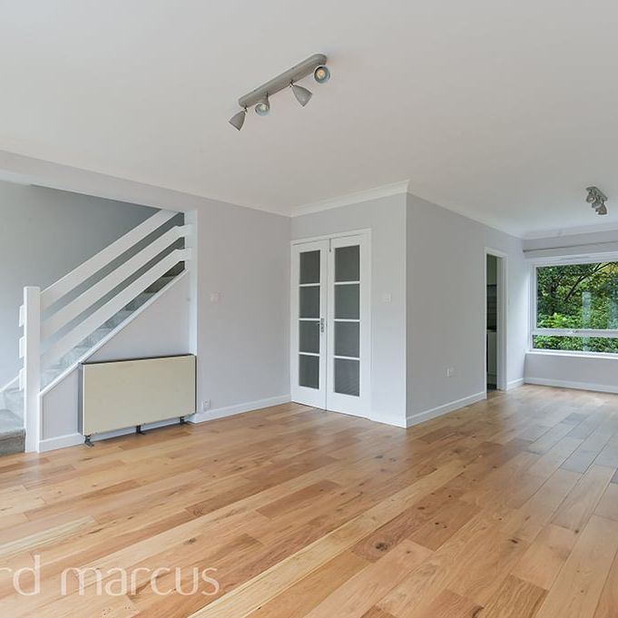 Park Gate, Mount Avenue, Ealing - Photo 1