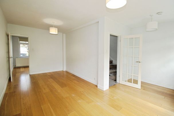 Augustus Road, Southfields, London, SW19 6ER - Photo 1
