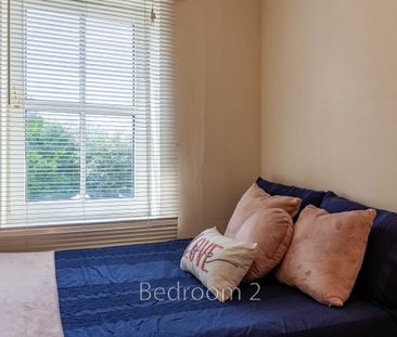 Room 1 - Photo 4