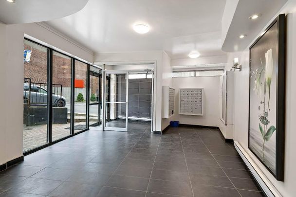 500 Avenue des Pins Ouest, Montréal, QC - Photo 1