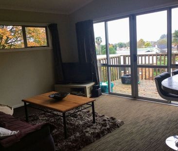 1 bedroom with 1 ensuite bathroom - Photo 3