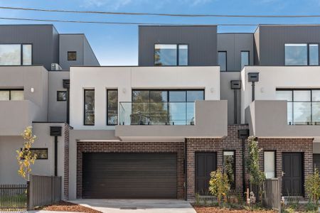 14B Clydesdale Road, Airport West - Photo 2