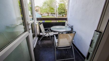 Sovereign House – Room 4 - Photo 5