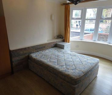 5 bedroom semi-detached house to rent - Photo 3