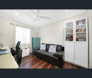 11 Camelia Street, Cannon Hill, Qld 4170 - Photo 3