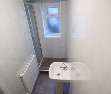 To Let 2 Bed Apartment - Photo 1