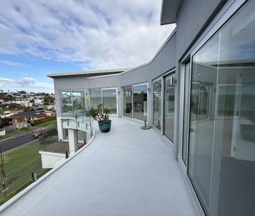 Luxury Coastal Living with Generational Flexibility Ã¢€“ 18 Zita Av... - Photo 5