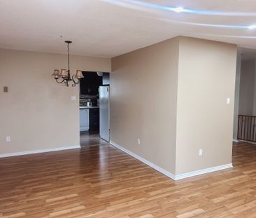 For Lease - 176 Robinson Drive, Newmarket, Ontario - Photo 2