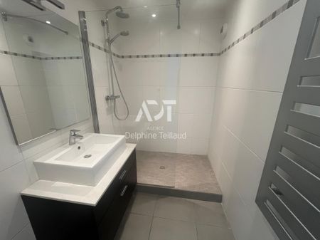 Location Appartement 2 pièces 42m² GRENOBLE 38000 - Photo 4