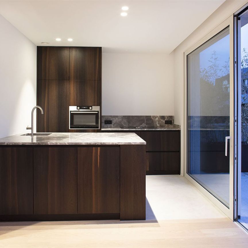 Luxe dakappartement met fenomenaal uitzicht over de Rijselsestraat en Grote Markt! - Photo 1