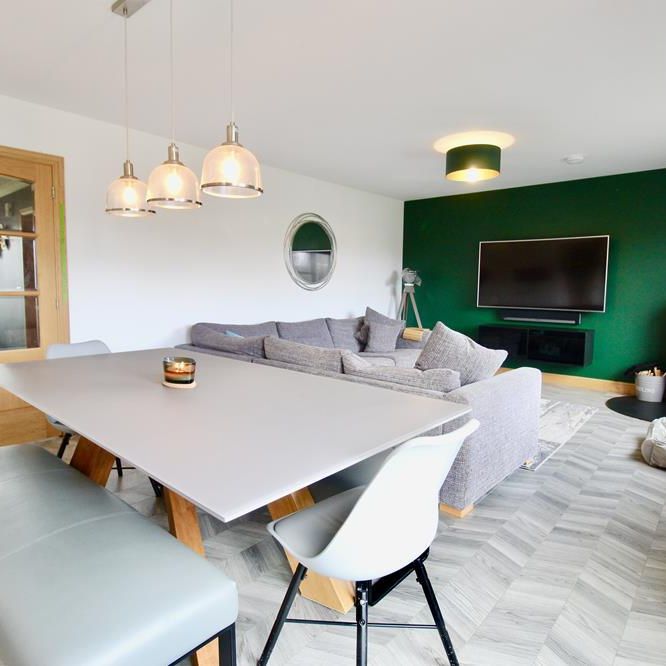5 bedroom detached house to rent - Photo 1