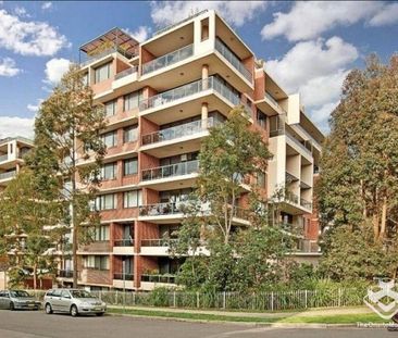 well maintained apartment with floor boards - Photo 4