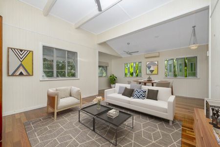 Spacious Queenslander with Pool in Belgian Gardens - Photo 3