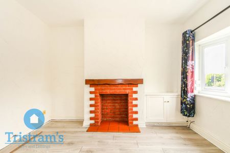 References Pending - 2 bed Mid Terraced House - Photo 2