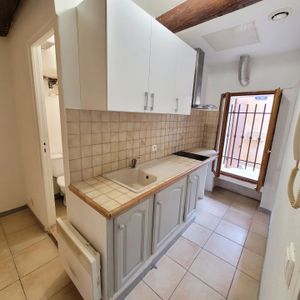 Location Appartement 1 pièce 18m² EGUILLES 13510 - Photo 2