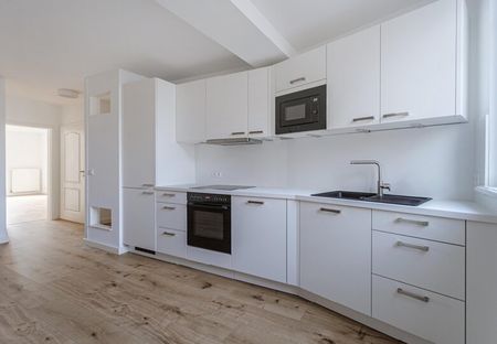 Citynah Wohnen! Frisch sanierte, helle Maisonette-Wohnung mit Dachterrasse - Photo 3