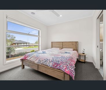 11 Mollyan Avenue, Charlemont, Vic 3217 - Photo 3