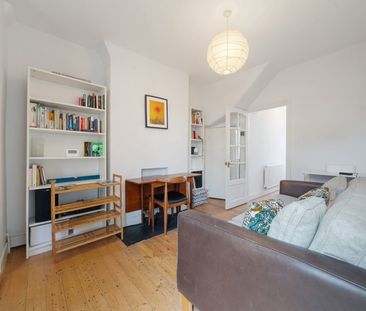2 Bed Flat, Brighton Avenue, E17 - Photo 4