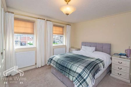 Hermitage Way, Lytham St. Annes, Lancashire, FY8 - Photo 3