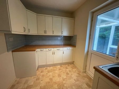 Abbotts Close, Leigh-on-Sea - Photo 4