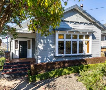 Sunny, Stylish & Move-In Ready - Photo 5