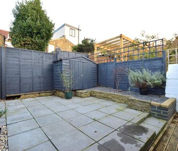 3 bedroom terraced house to rent - Photo 3