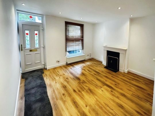 Alexandra Road, Addlestone, Surrey, KT15 2PQ - Photo 1