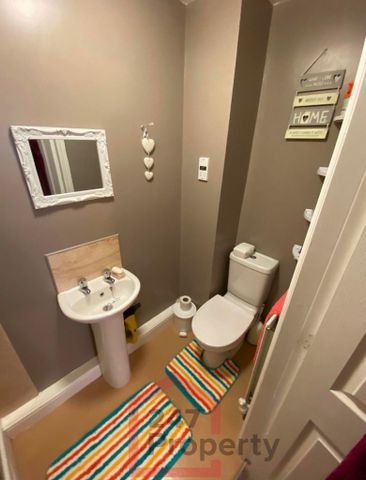 2 bedroom apartment to rent - Photo 5