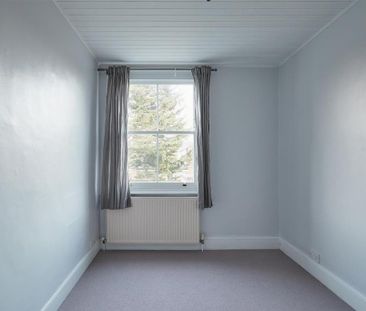 4 bedroom terraced house to rent - Photo 6