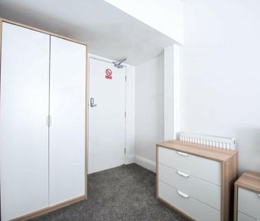 Upper Town Street, Leeds, Bramley - Photo 2