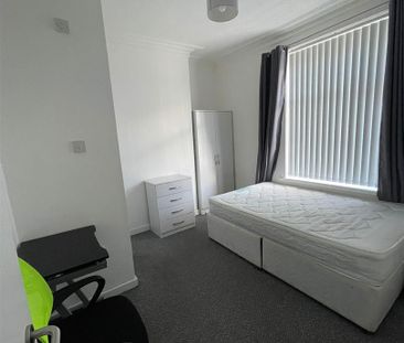 1 bed house share to rent in Colbran Street, Burnley, BB10 - Photo 2