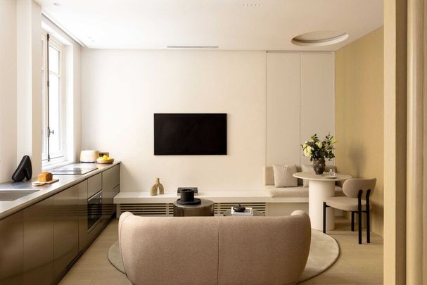 Rue d'Astorg - Photo 1