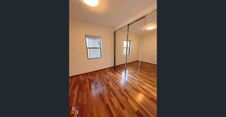 Fully Furnished- Wood Floor & Duplex 2B2B Apartment！Convenient to Transport & Restaurant& Supermarket! - Photo 5