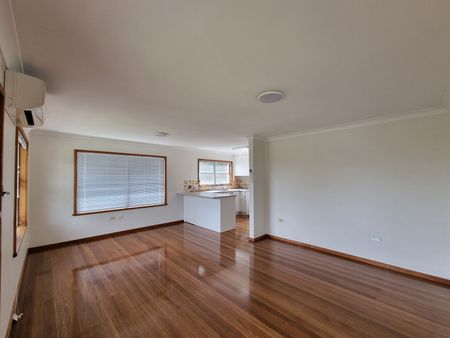 Beautifully Positioned Ground Floor Unit! - Photo 4
