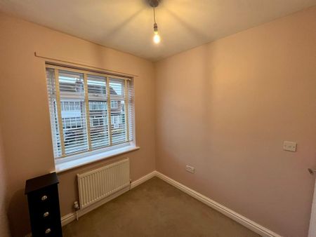 3 bedroom semi-detached house to rent - Photo 3