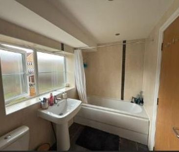 2 bedroom maisonette to rent - Photo 5