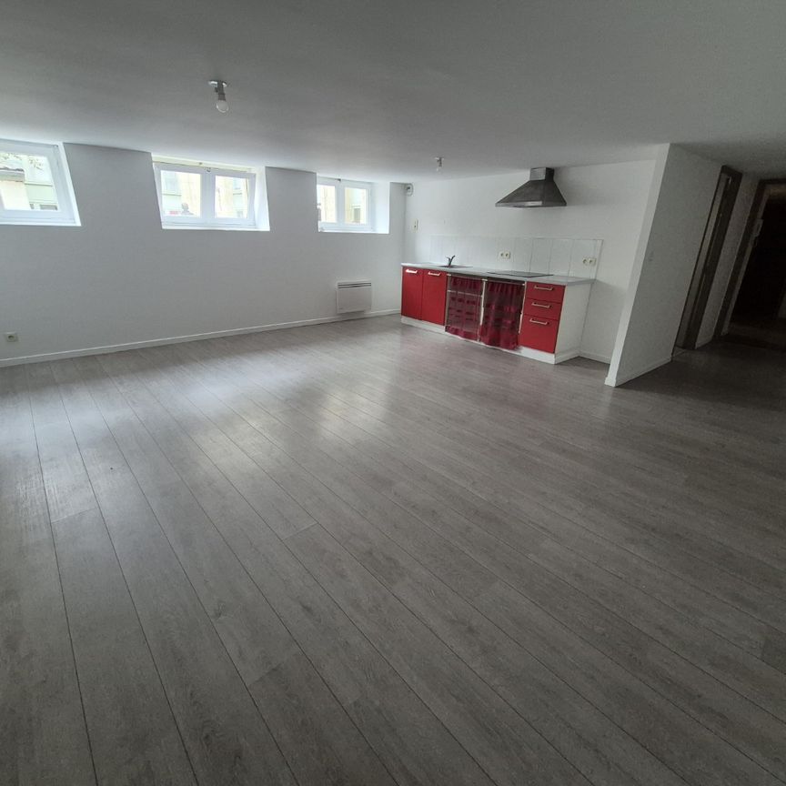 Location Appartement 2 pièces 66m² CAMBRAI 59400 - Photo 1