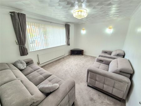 Rose Hill Avenue, 18, Blackburn, BB1 1YW, Lancashire - Photo 2