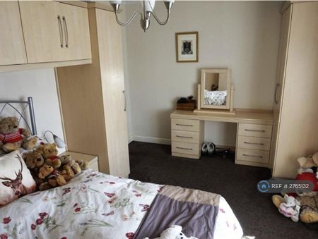2 bedroom terraced house to rent - Photo 3