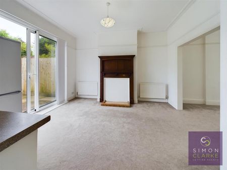 3 bedroom terraced house to rent - Photo 3