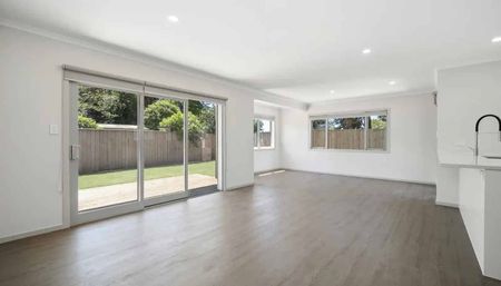 Stunning on Noni Street! - Photo 3